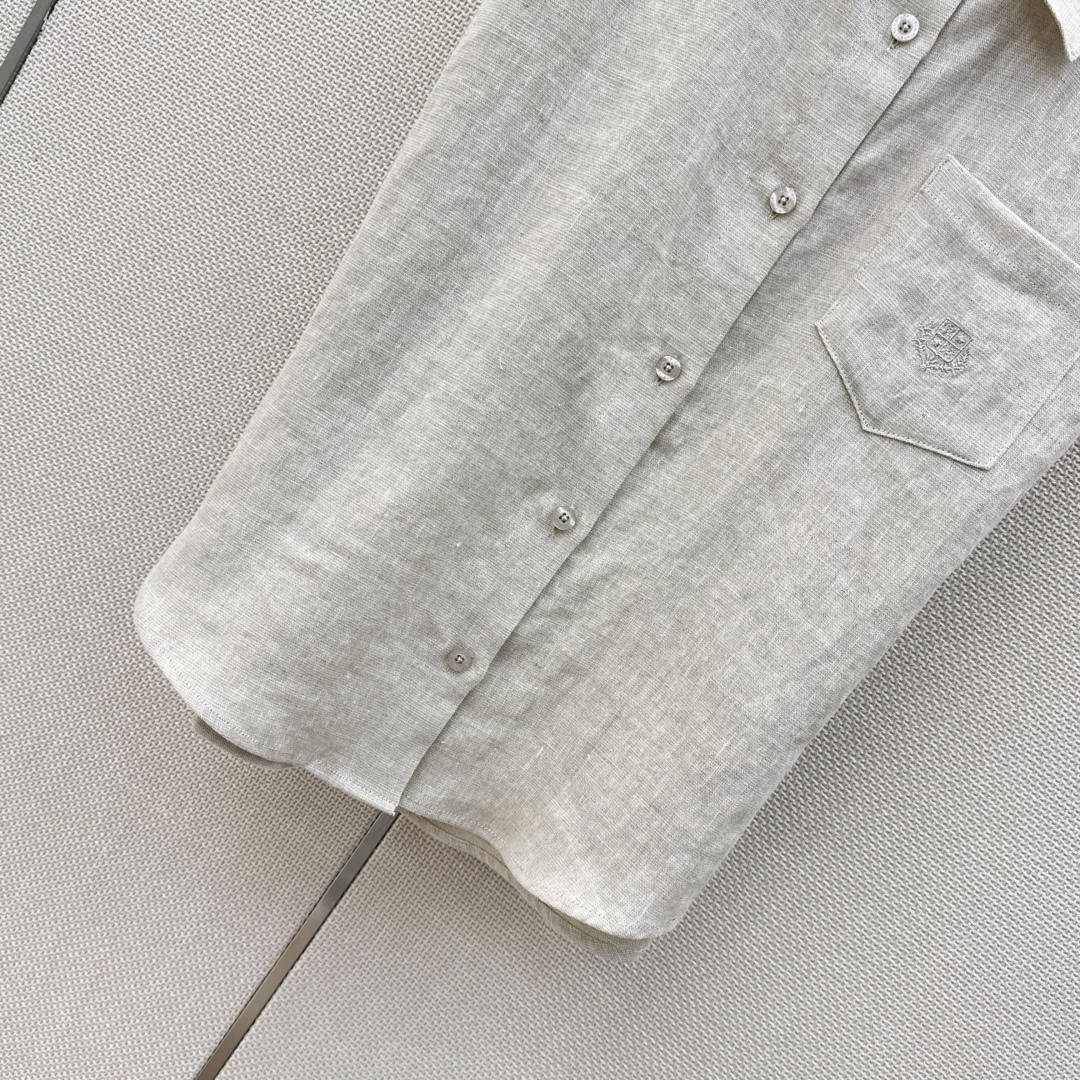 lp🆕 26Ss————春夏最新款意式极简风优雅套装🤍宽松极简无袖翻领衬衫+排扣五分裤 复古休闲又时髦 lp🆕 26Ss————春夏最新款意式极简风优雅套装🤍宽松极简无袖翻领衬衫+排扣五分裤 复古休闲又时髦