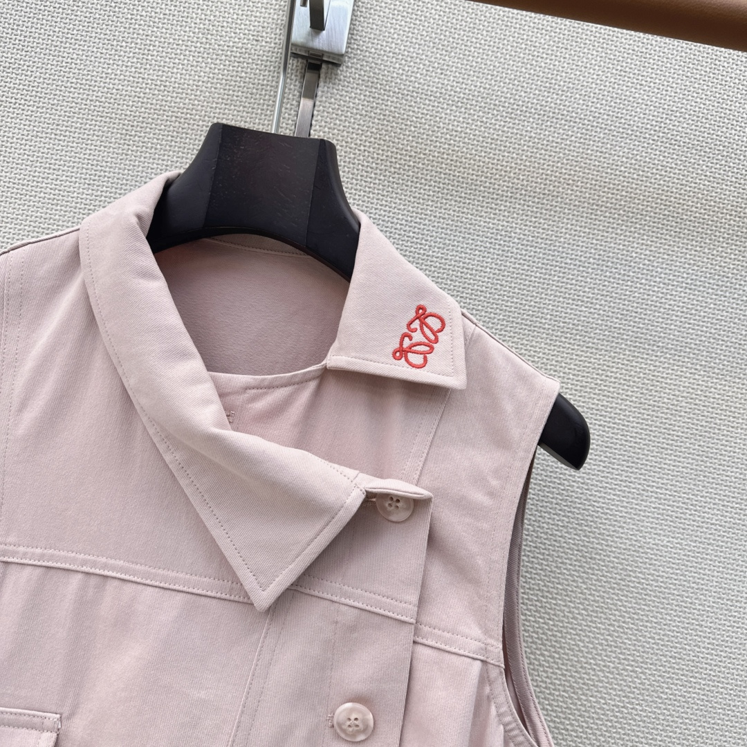 Loe 26Ss————春夏最新款logo刺绣娃娃款牛仔连衣裙🤍偏年轻偏少女感的设计 气质甜美 高腰娃娃