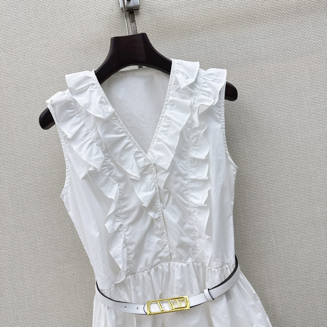 VLTN 26Ss————春夏最新款复古俏皮无袖衬衫🤍很法很少女感的一款小上衣 纯棉材质 木耳边褶皱花边