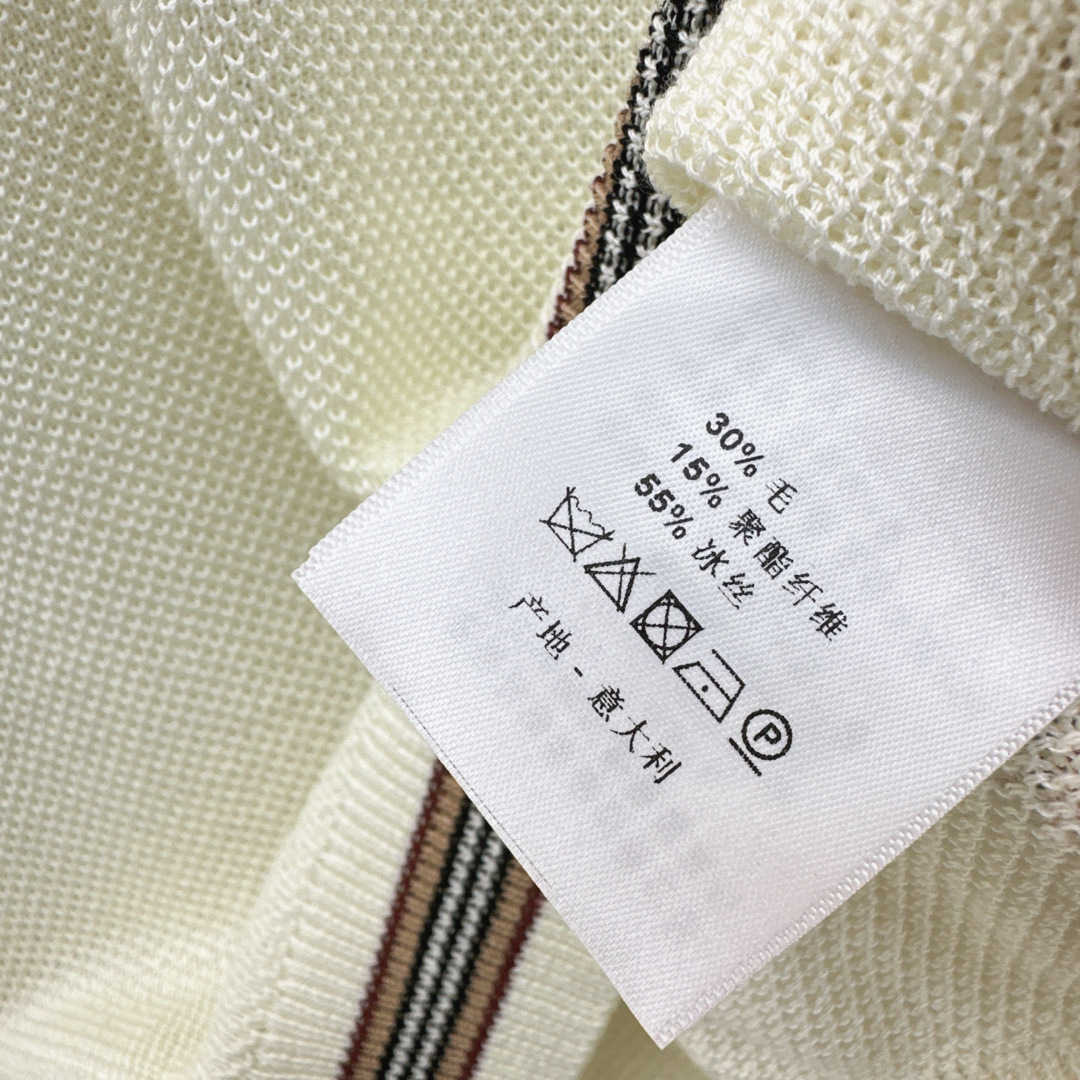 推荐入 Bur 26Ss————春夏最新款马车图案刺绣针织衫🤍太实穿啦 一秒显瘦又藏肉 无脑搭配都能出片