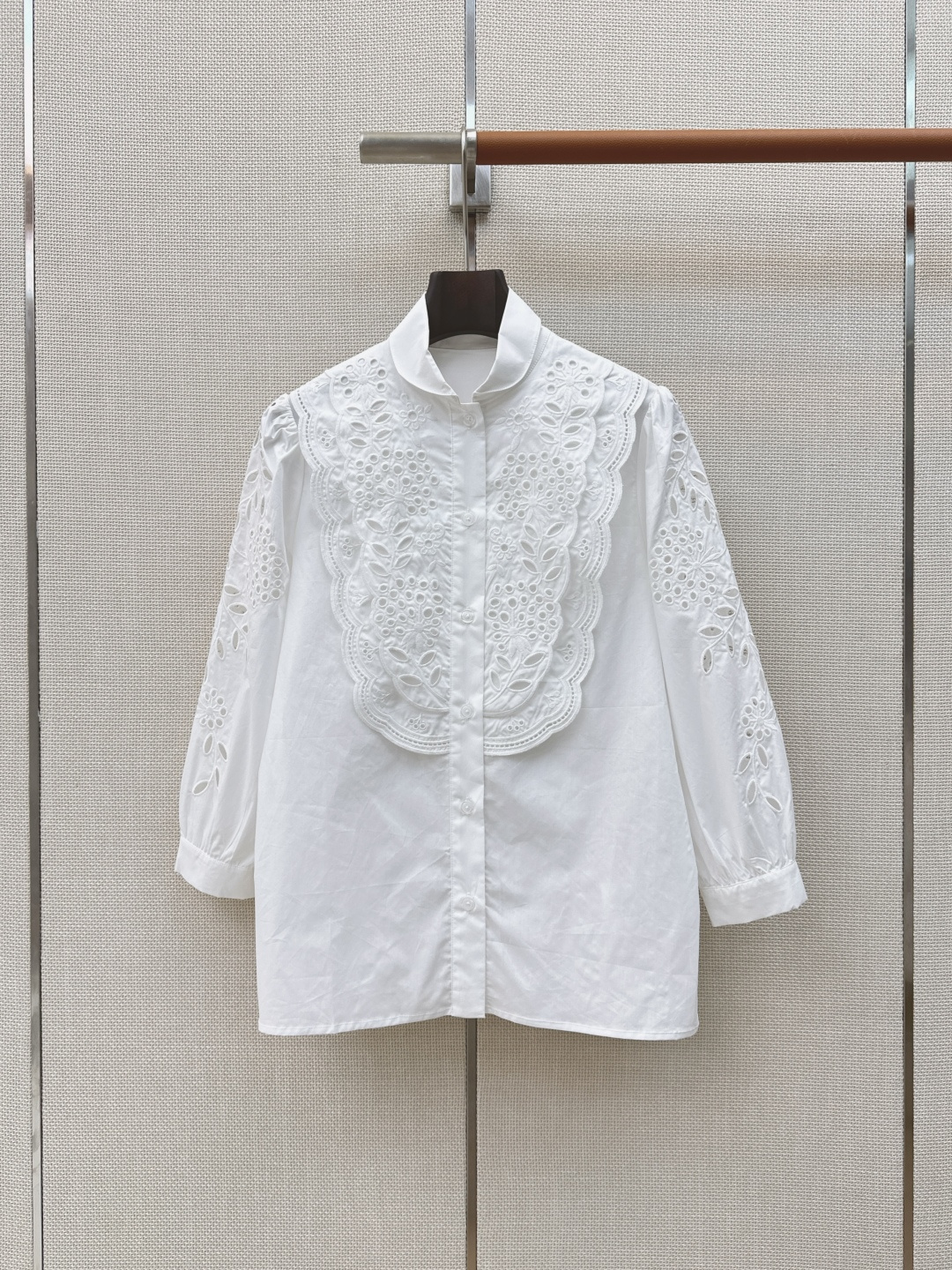 重工款 VLTN 26Ss————春夏最新款重磅刺绣七分袖衬衫🤍重工的定制纯棉面料 全身镂空刺绣 高密度