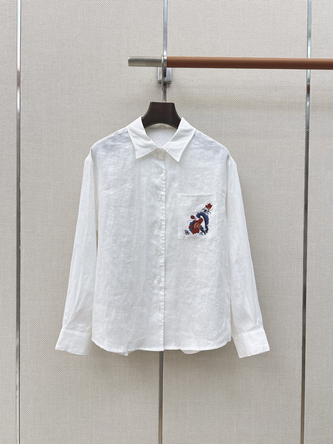 lp🆕 26Ss————春夏最新款花卉刺绣口袋亚麻衬衫🩵重工定位立体刺绣工艺 低调奢华细节感满满 进口亚