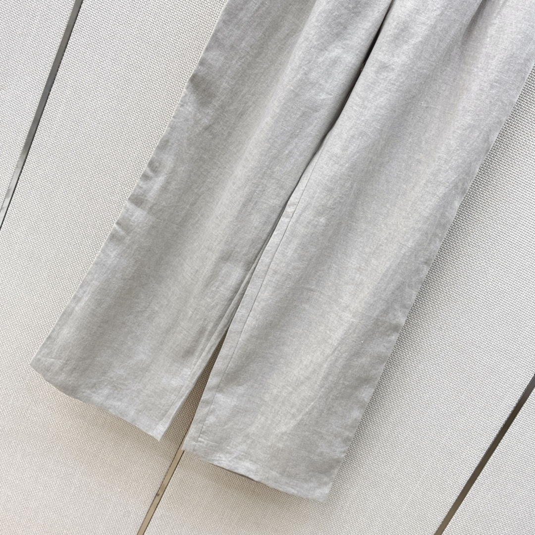 老钱风高阶通勤 Bc 26Ss————春夏最新棉麻一系列🩵宽松衬衫+腰带马甲+直筒裤 采用了高克重的棉麻