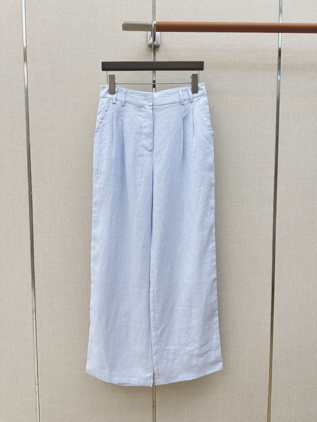 老钱风高阶通勤 Bc 26Ss————春夏最新棉麻一系列🩵宽松衬衫+腰带马甲+直筒裤 采用了高克重的棉麻