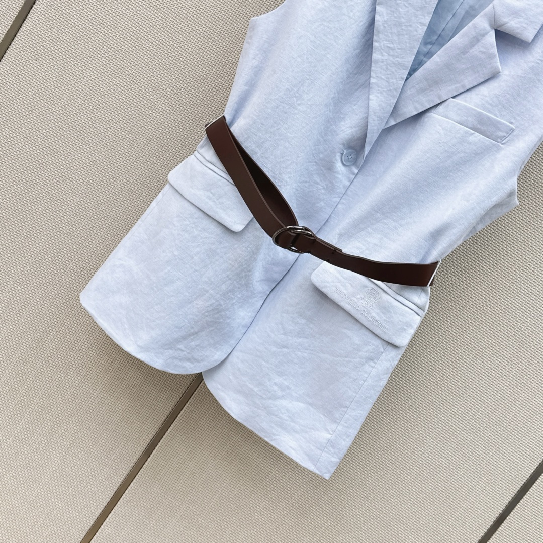 老钱风高阶通勤 Bc 26Ss————春夏最新棉麻一系列🩵宽松衬衫+腰带马甲+直筒裤 采用了高克重的棉麻