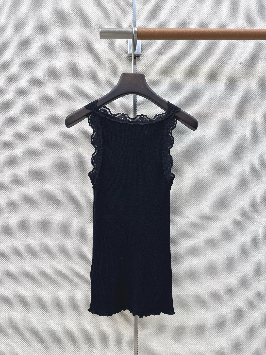 优雅小女人单品 Es 26Ss————春夏最新款定制蕾丝拼接针织背心🖤客订爆单款 自带优雅温柔属性 定制