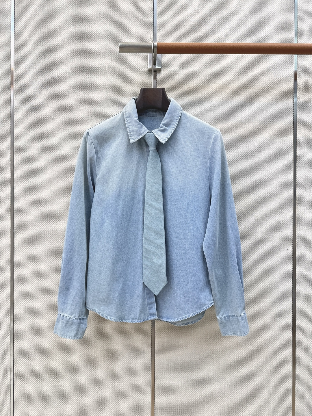独家首发 RL 26Ss————早秋最新款做旧洗水牛仔套装 🩵领带牛仔衬衫+直筒腰带阔腿裤 超级显高的一