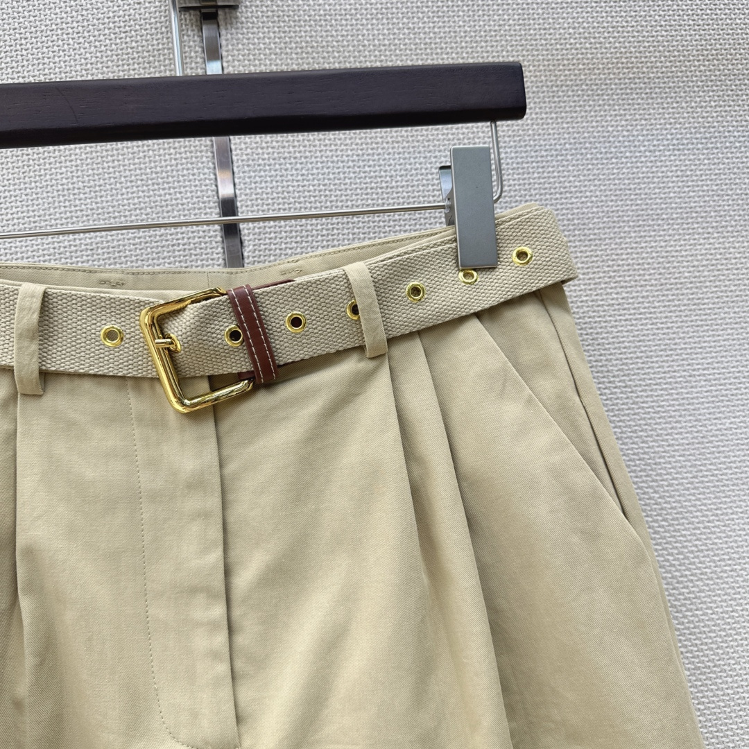 缪式减龄单品 Miu 26Ss————早秋最新款迷你腰带半裙🤎百搭小单品 日常出街必备款 短款mini 