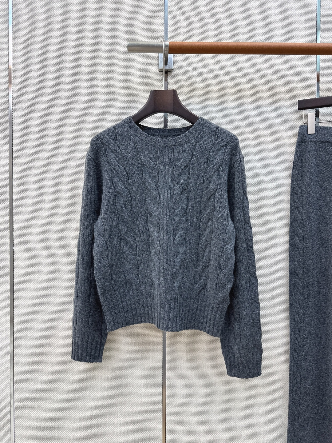 品质控必入 lp🆕 26Ss————秋冬最新款老钱风穿搭气质羊绒套装🩶原版定染纱线很高级的色调 百分百进口羊绒重磅克重纱