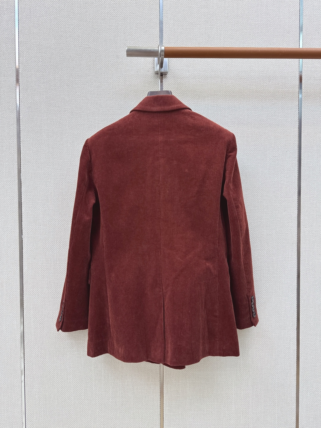 冬季王牌搭配 Bc 26Ss———秋冬最新款复古灯芯绒双排扣西服外套 温暖复古的灯芯绒当然要入 冬季的氛围感扛把子 妥妥
