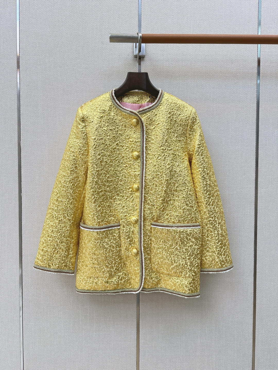 财阀千金穿搭 VLTN 26Ss————早秋最新款金色宫廷风夹克外套💛撞色编织带包边工艺 法式宫廷风 气质名媛白富美必备