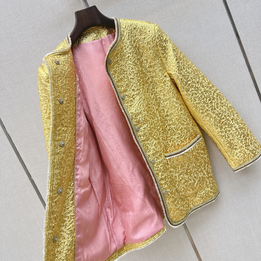 财阀千金穿搭 VLTN 26Ss————早秋最新款金色宫廷风夹克外套💛撞色编织带包边工艺 法式宫廷风 气质名媛白富美必备