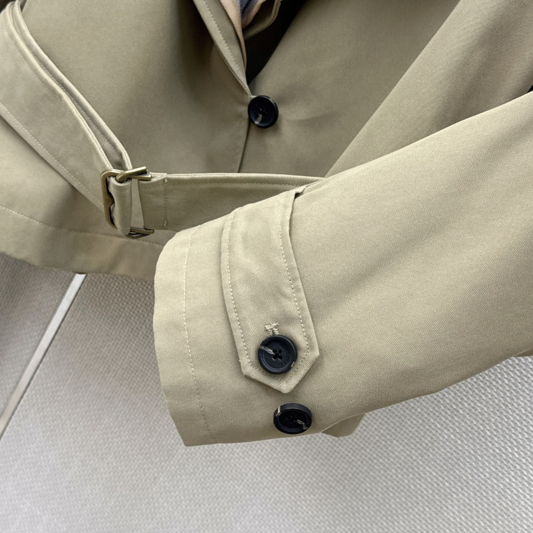 独家首发 Bur 26Ss————早秋最新款格纹内胆+大翻领风衣两件套🤎高密度风衣面料+定制毛昵内胆 多种穿搭风衣 休闲