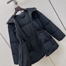 爆单款推荐 PD 26Ss———秋冬最新款时髦精必入净版收腰羽绒服 🖤本季最佳版型 收腰面包服提高腰线巨显瘦 连帽设计时 爆单款推荐 PD 26Ss———秋冬最新款时髦精必入净版收腰羽绒服 🖤本季最佳版型 收腰面包服提高腰线巨显瘦 连帽设计时