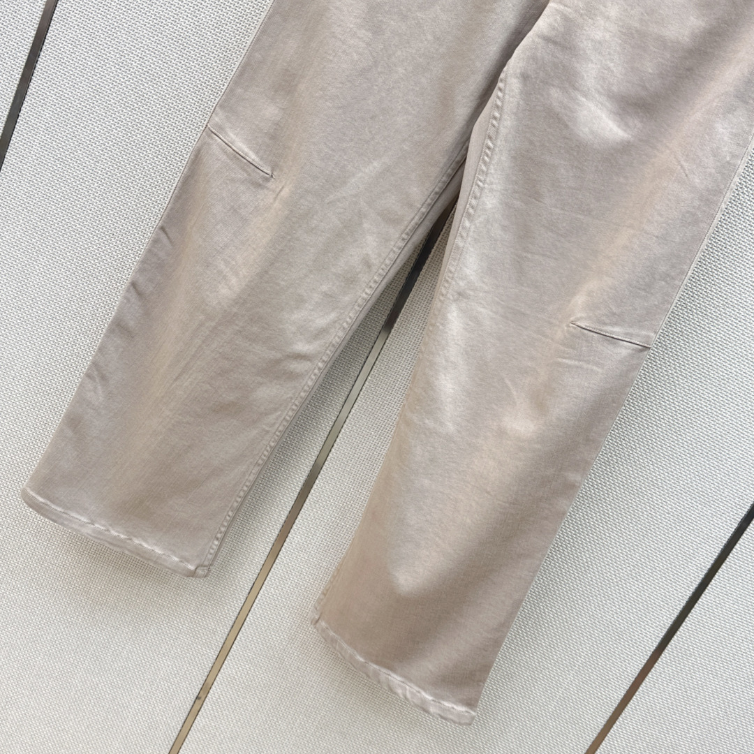 高级感必备 Bc 26Ss————秋冬最新款做旧复古色系老钱风牛仔裤 🤍太百搭了 老钱时髦必备 直筒的版型 上身轻松拥有