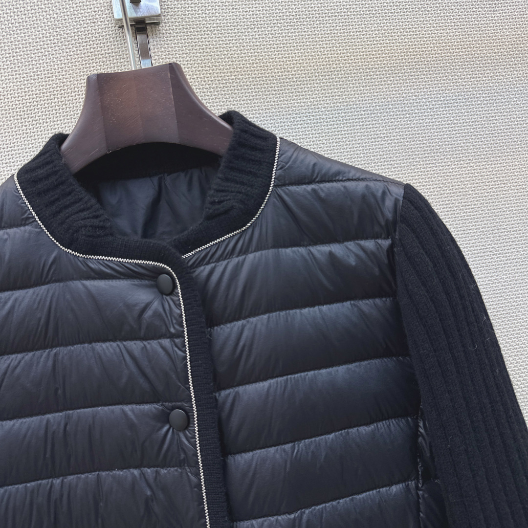 独家首发 Bc 26Ss————秋冬最新款羊毛针织拼接羽绒服🖤冬天的内搭神器必备单品 绗缝H版型百搭不挑人 针织长袖拼接 独家首发 Bc 26Ss————秋冬最新款羊毛针织拼接羽绒服🖤冬天的内搭神器必备单品 绗缝H版型百搭不挑人 针织长袖拼接