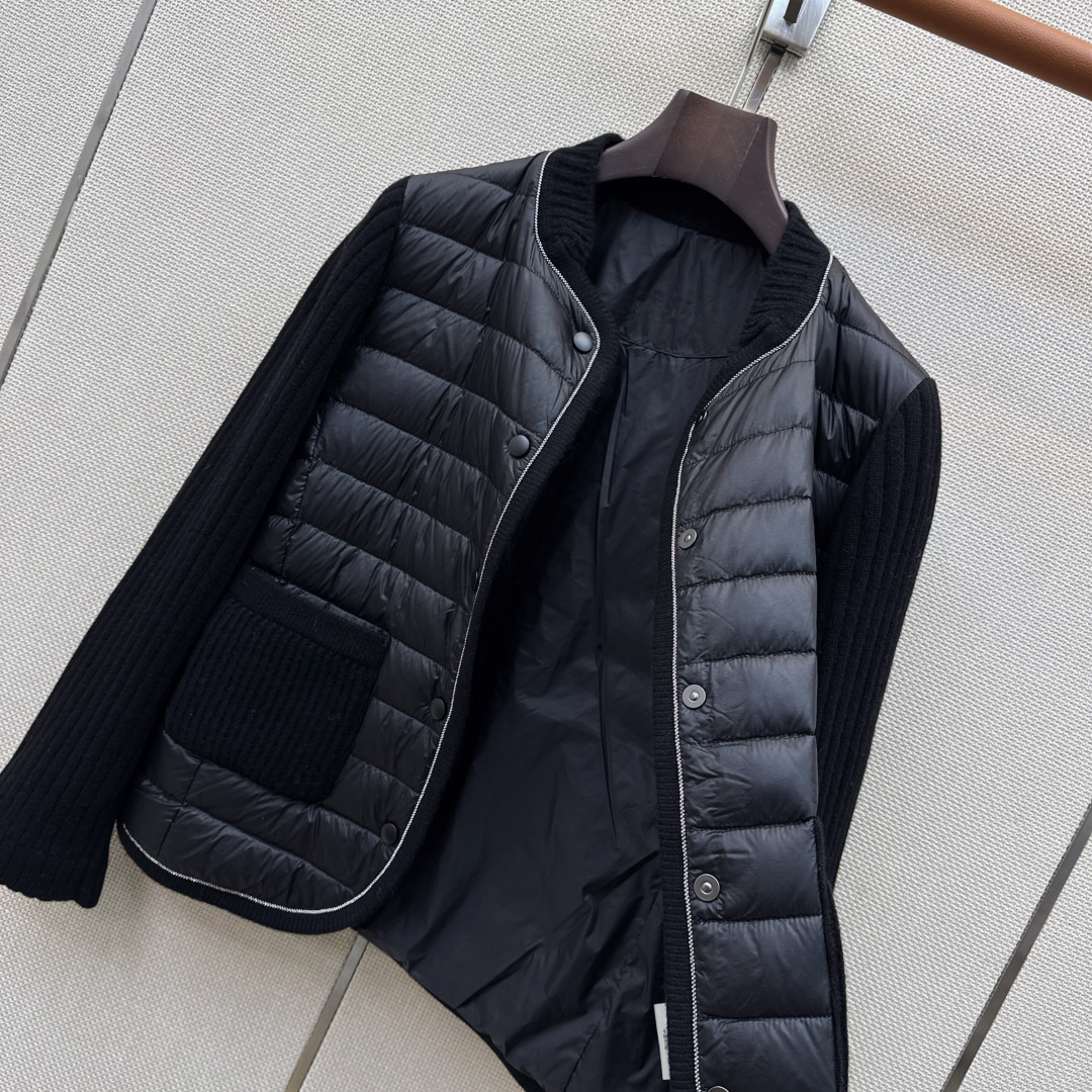 独家首发 Bc 26Ss————秋冬最新款羊毛针织拼接羽绒服🖤冬天的内搭神器必备单品 绗缝H版型百搭不挑人 针织长袖拼接 独家首发 Bc 26Ss————秋冬最新款羊毛针织拼接羽绒服🖤冬天的内搭神器必备单品 绗缝H版型百搭不挑人 针织长袖拼接