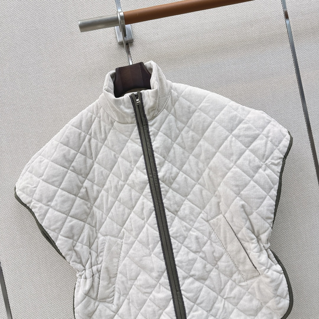 老钱风穿搭 Bc 26Ss————秋冬最新款叠搭神器廓形夹克斗篷灯芯绒棉服外套🖤意大利美学穿搭 定位珠链包边工艺 立领双