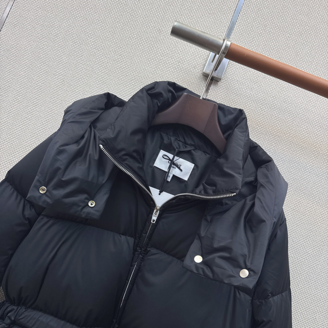 Ce 26Ss———秋冬最新款凯旋门皮徽标连帽束腰面包羽绒服 🖤本季最佳版型 经典凯旋门皮标牌装饰面包服塑造裹身式廓形 