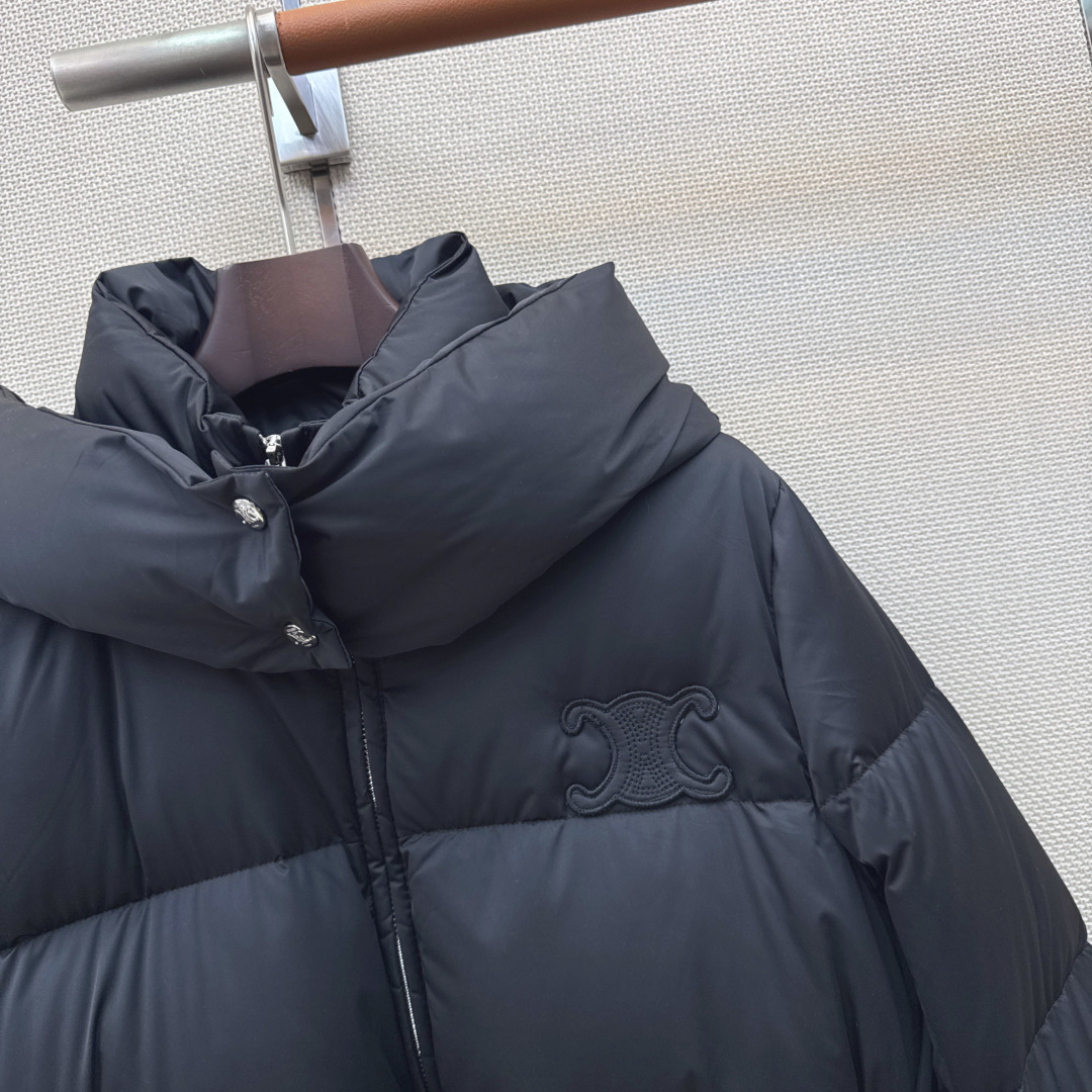 Ce 26Ss———秋冬最新款凯旋门皮徽标连帽束腰面包羽绒服 🖤本季最佳版型 经典凯旋门皮标牌装饰面包服塑造裹身式廓形 