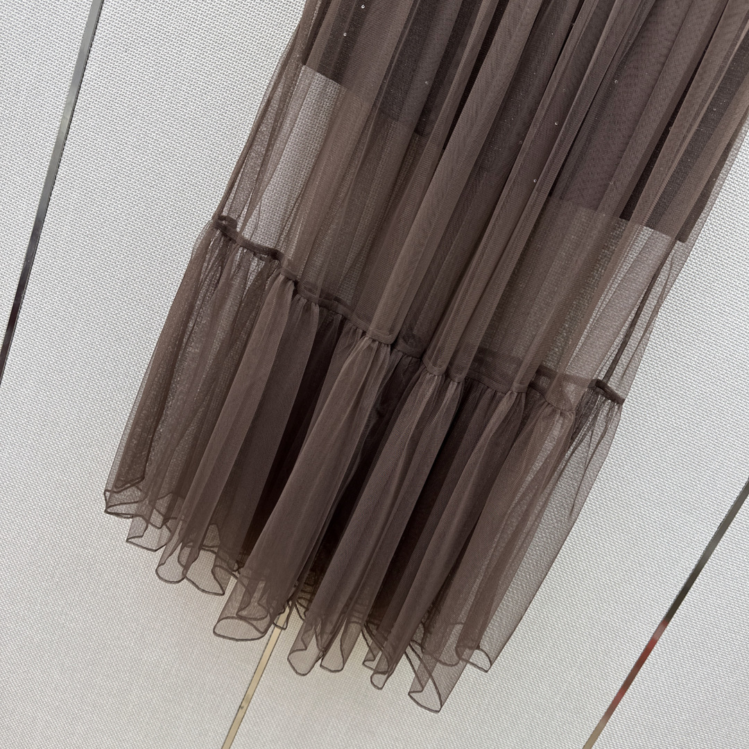 独家首发 C家 26Ss———秋冬最新款小香风编织半裙+网纱长裙两件套 🤍绝美高级亮片编织面料实物超美 立体肌理感精致感