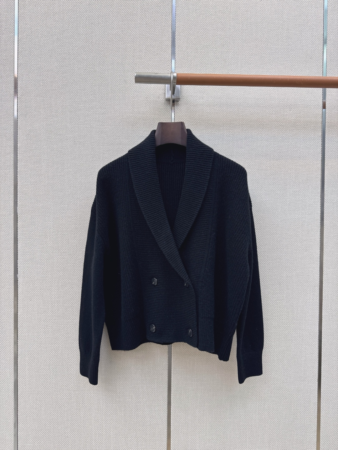 高级老钱风穿搭 Her 26Ss————秋冬最新款双排扣羊绒小短款针织外套🖤独家首发爆单系列 上身自带氛围感 百分百羊绒