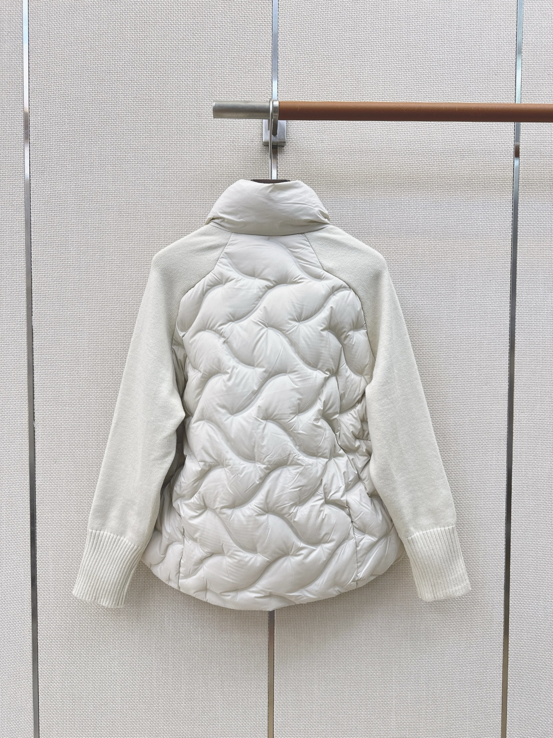 独家首发 lp🆕 26Ss————秋冬最新款羊毛针织拼接羽绒服🖤冬天的内搭神器必备单品 绗缝H版型百搭不挑人 针织长袖拼