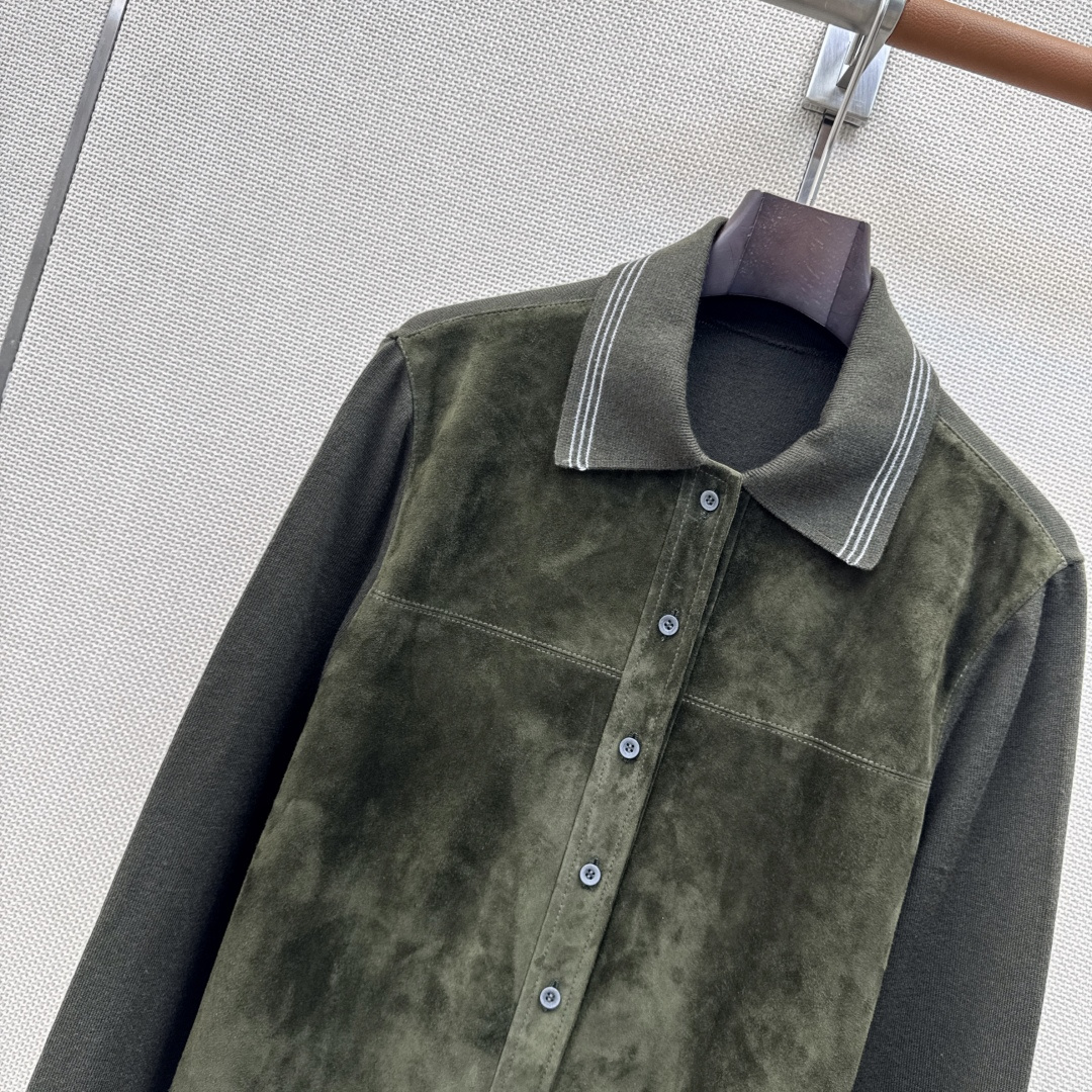 减龄少女风穿搭 Miu 26Ss———秋冬最新款可露丽麂皮绒衬衫夹克外套🤎秋冬气质叠搭单品！拼接设计重磅羊毛纱线针织工艺