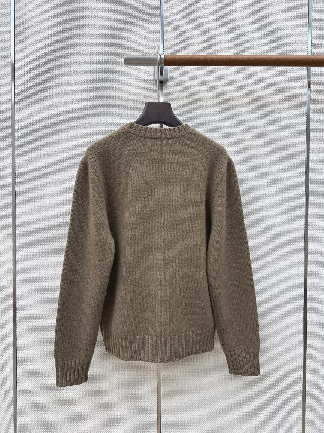 美式休闲穿搭 RL 26Ss————秋冬最新款穿风衣夹克小熊圆领毛衣🤎品质控必入 绝美细致到小熊的钻石耳钉 认准我家进口 美式休闲穿搭 RL 26Ss————秋冬最新款穿风衣夹克小熊圆领毛衣🤎品质控必入 绝美细致到小熊的钻石耳钉 认准我家进口
