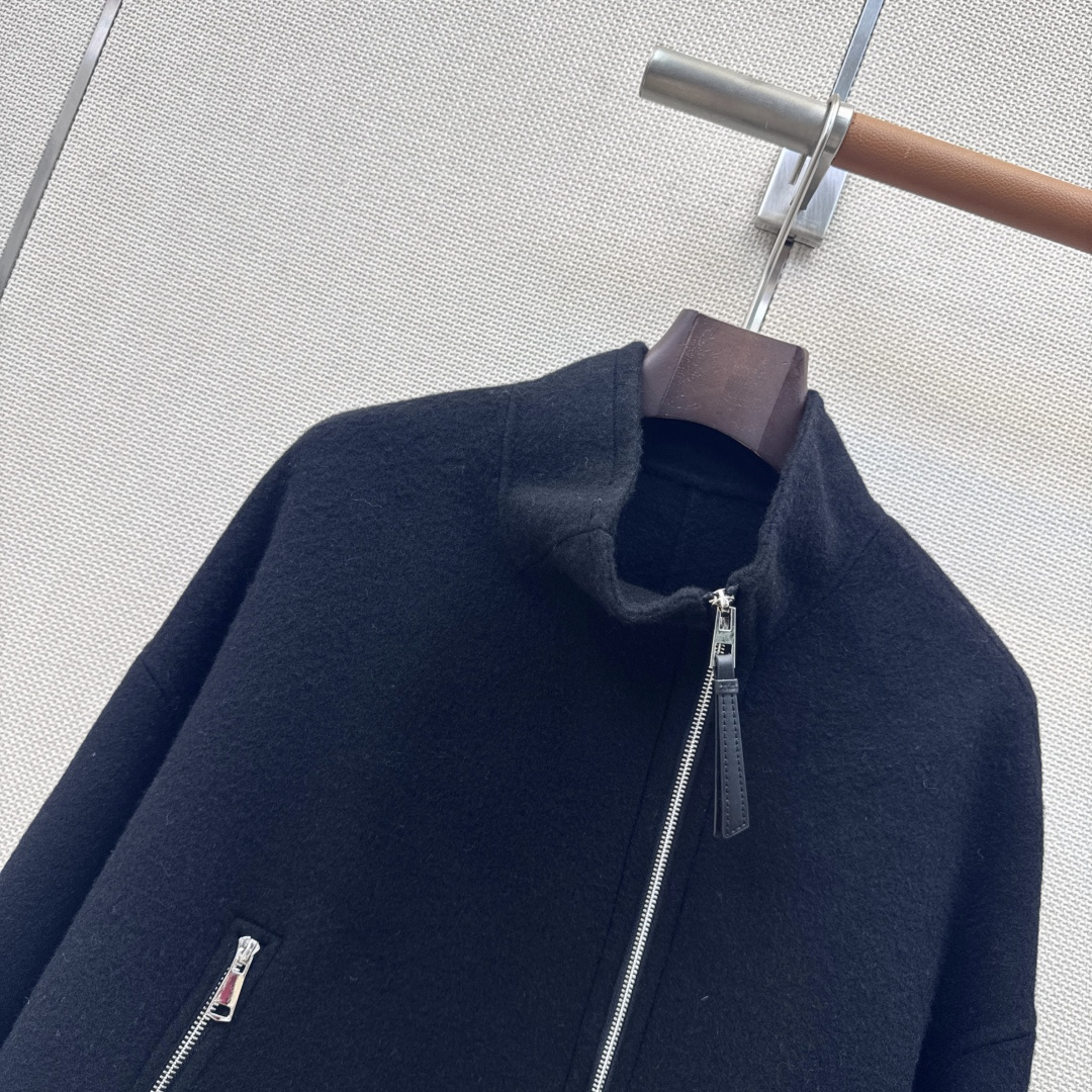 老钱风穿搭 Bc 26Ss————秋冬最新款纯手工制作双面尼羊毛外套🖤气质立领小短款版型设计 优雅知性气质温柔 进口羊毛