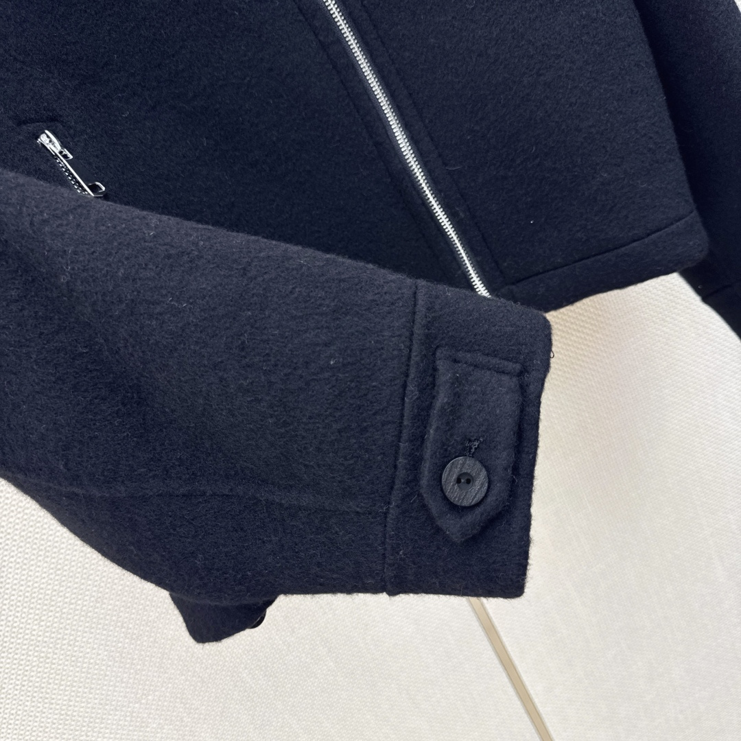 老钱风穿搭 Bc 26Ss————秋冬最新款纯手工制作双面尼羊毛外套🖤气质立领小短款版型设计 优雅知性气质温柔 进口羊毛