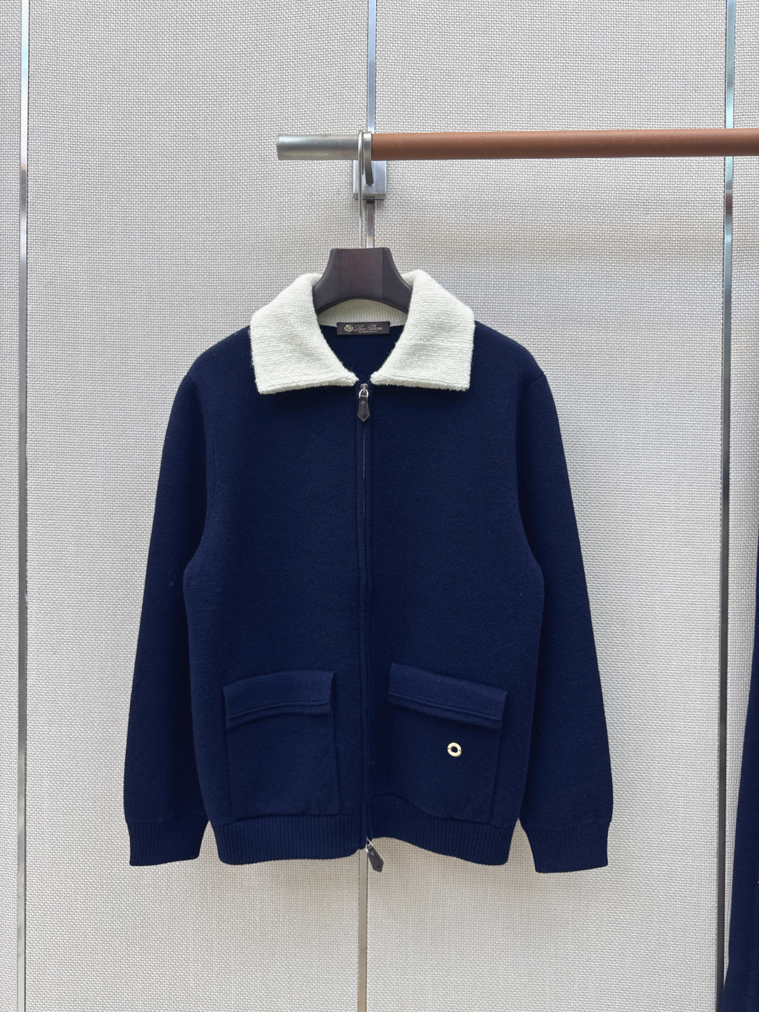 高定系列 lp🆕 26Ss————秋冬最新款高奢气质羊绒套装🩶撞色翻领羊绒外套+直筒裤 品质控必入！原版定染纱线很高级的