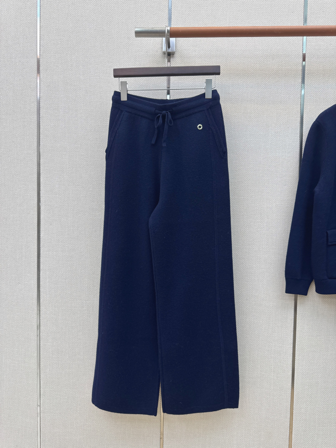 高定系列 lp🆕 26Ss————秋冬最新款高奢气质羊绒套装🩶撞色翻领羊绒外套+直筒裤 品质控必入！原版定染纱线很高级的