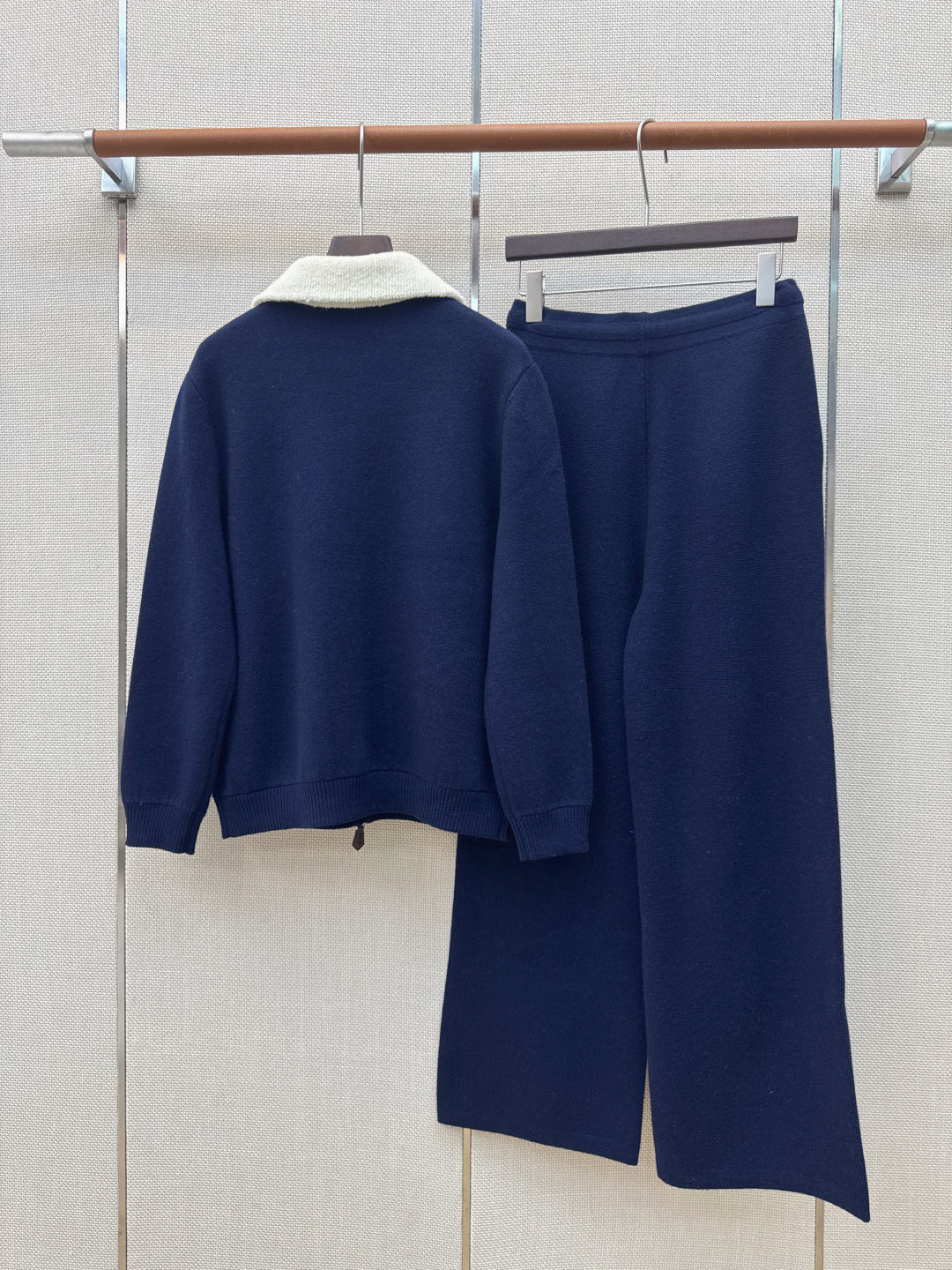 高定系列 lp🆕 26Ss————秋冬最新款高奢气质羊绒套装🩶撞色翻领羊绒外套+直筒裤 品质控必入！原版定染纱线很高级的