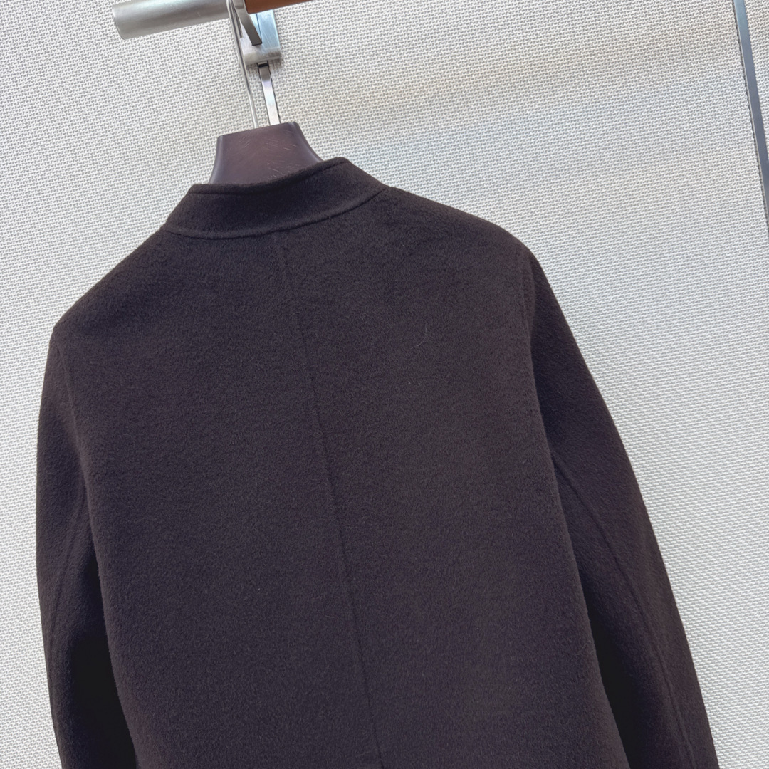lp🆕 26Ss————秋冬最新款本季必入高智感立领双面尼外套🤎秋冬新品叠搭神器 纯手工制作双面尼面料 优雅知性气质温柔