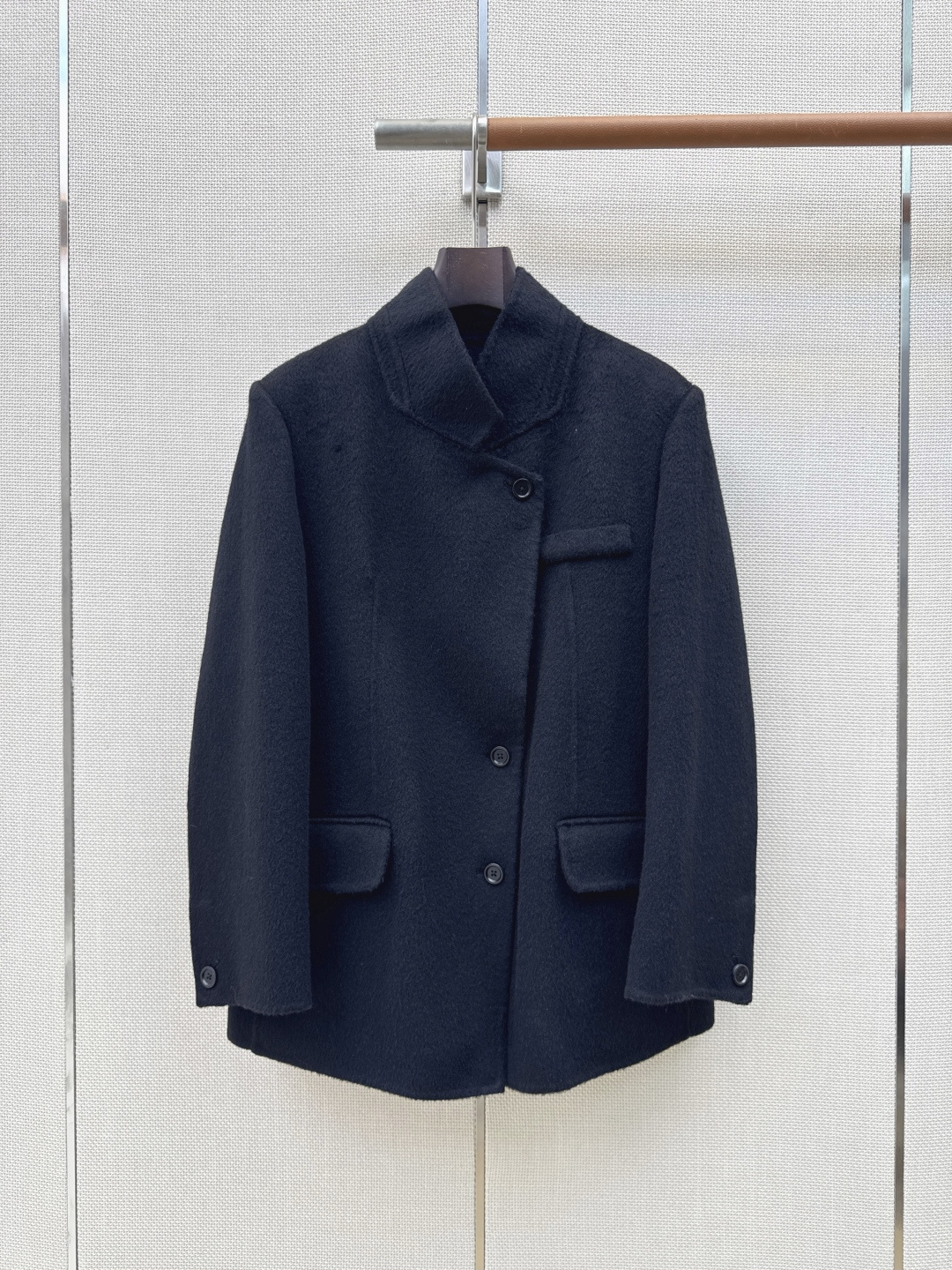 lp🆕 26Ss————秋冬最新款本季必入高智感翻领双面尼外套🤎秋冬新品叠搭神器 纯手工制作双面尼面料 优雅知性气质温柔