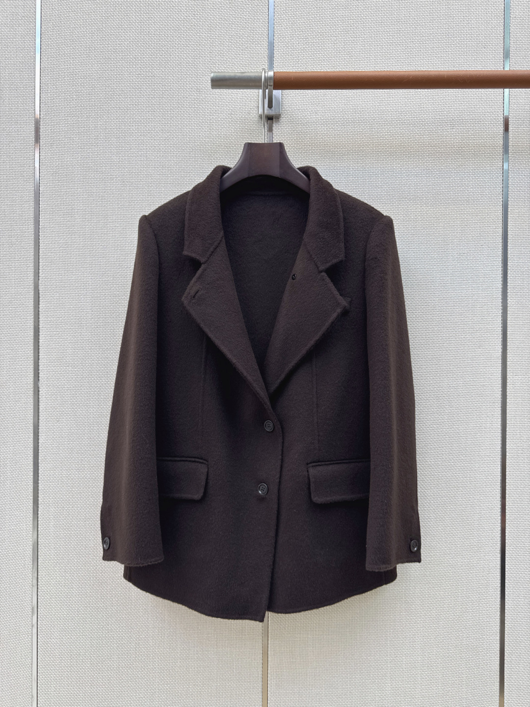 lp🆕 26Ss————秋冬最新款本季必入高智感翻领双面尼外套🤎秋冬新品叠搭神器 纯手工制作双面尼面料 优雅知性气质温柔 lp🆕 26Ss————秋冬最新款本季必入高智感翻领双面尼外套🤎秋冬新品叠搭神器 纯手工制作双面尼面料 优雅知性气质温柔