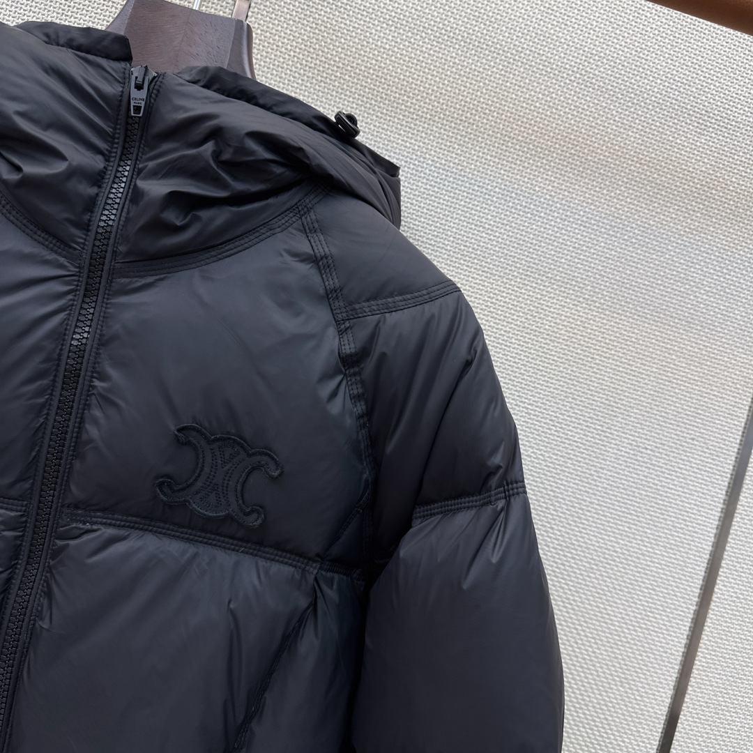 独家首发 Ce 26Ss———秋冬最新款凯旋门徽章刺绣装饰休闲连帽羽绒服外套🤎高级休闲运动风格调 经典面包服造型 高级感