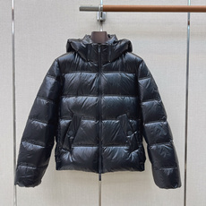 原单品质 MC 26Ss———秋冬新款 秋冬必入Sensation黑标珠光银羽绒服🩶 下摆橡筋拼接设计包裹感编 连帽插扣 原单品质 MC 26Ss———秋冬新款 秋冬必入Sensation黑标珠光银羽绒服🩶 下摆橡筋拼接设计包裹感编 连帽插扣