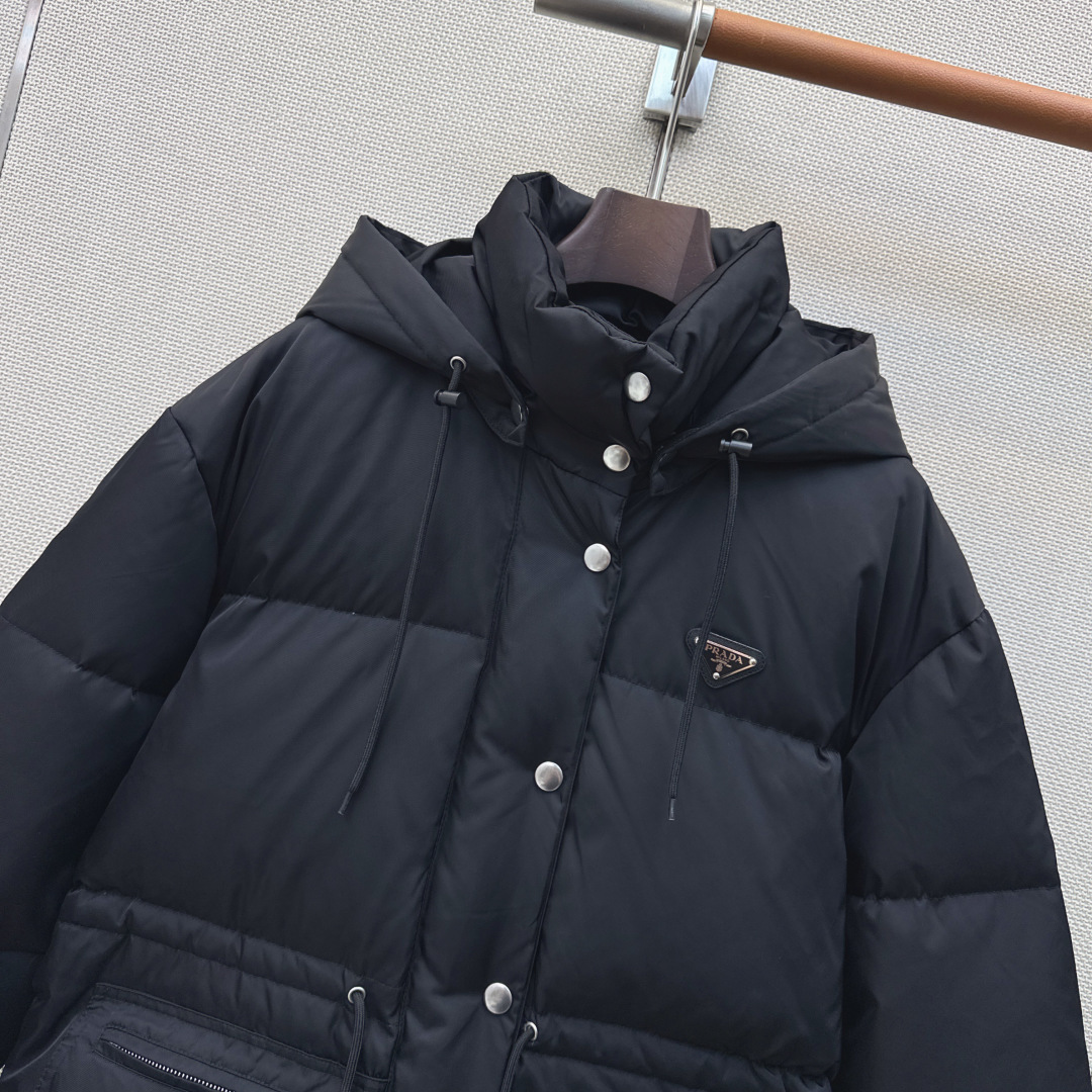 Пуховик Prada