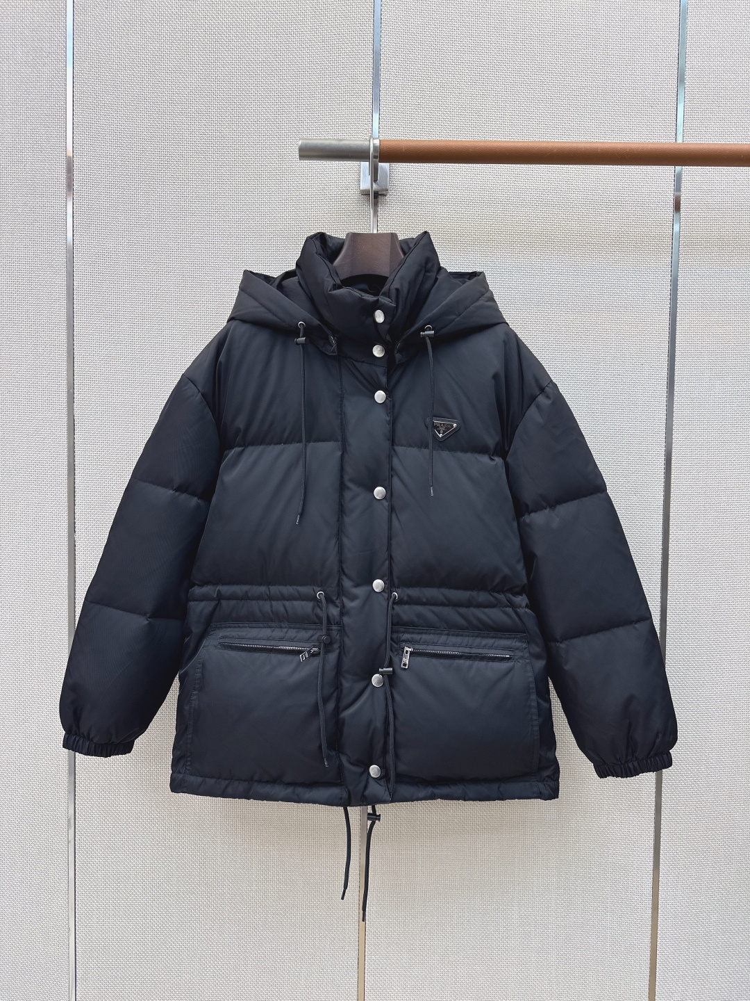 Пуховик Prada
