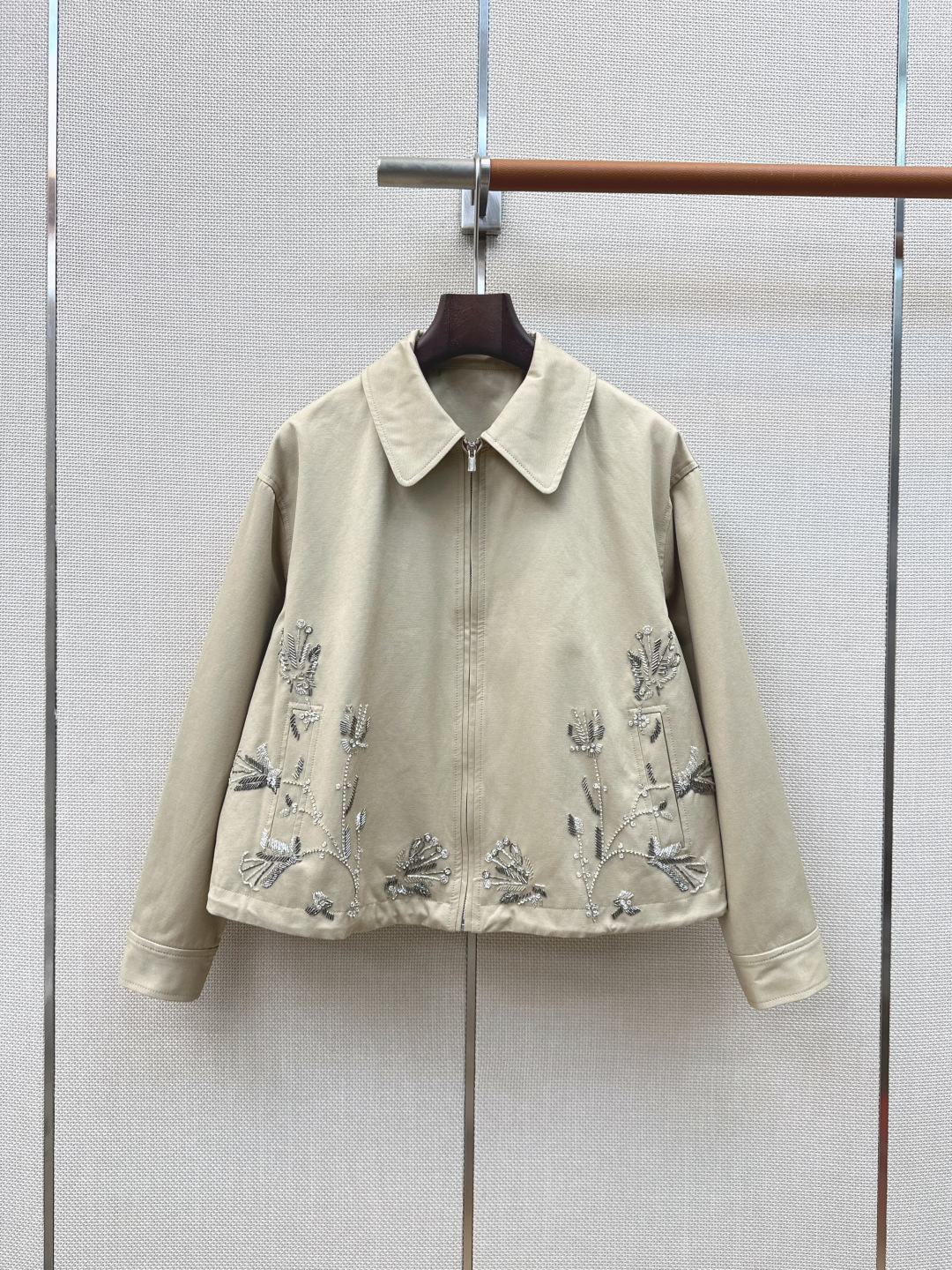 Miu 26Ss——— 🤎 A sml s 48 116 53 p Novità TrenchGiacca