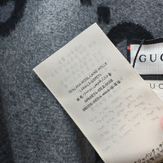 独家首发 Gu 26Ss————秋冬最新款经典老花图案羊毛披肩大围巾斗篷🖤原版定制工艺 纯手工滚边流须工艺 不规则垂坠感 独家首发 Gu 26Ss————秋冬最新款经典老花图案羊毛披肩大围巾斗篷🖤原版定制工艺 纯手工滚边流须工艺 不规则垂坠感