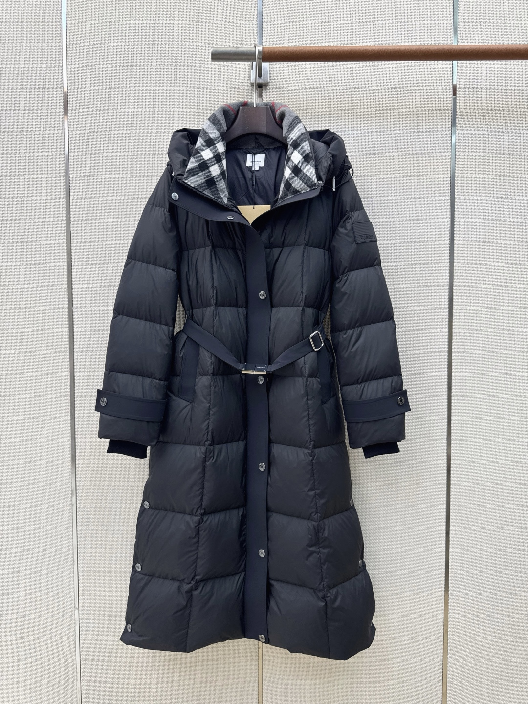 Bur 26Ss————秋冬最新款连帽长款羽绒服外套🤎H版型连帽拉链外套版型 90白鹅绒填充防风御寒效果绝佳 不显臃肿更