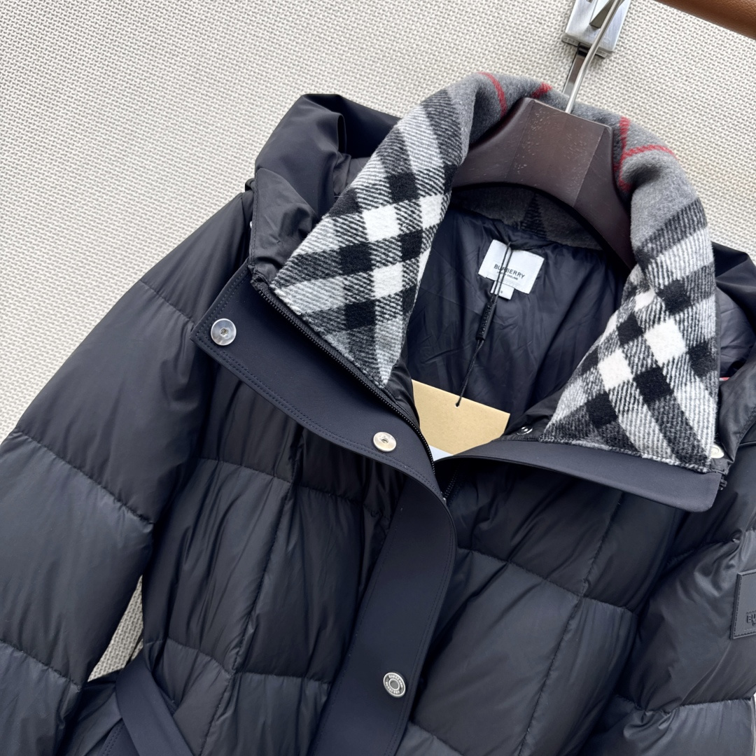 Bur 26Ss————秋冬最新款连帽长款羽绒服外套🤎H版型连帽拉链外套版型 90白鹅绒填充防风御寒效果绝佳 不显臃肿更