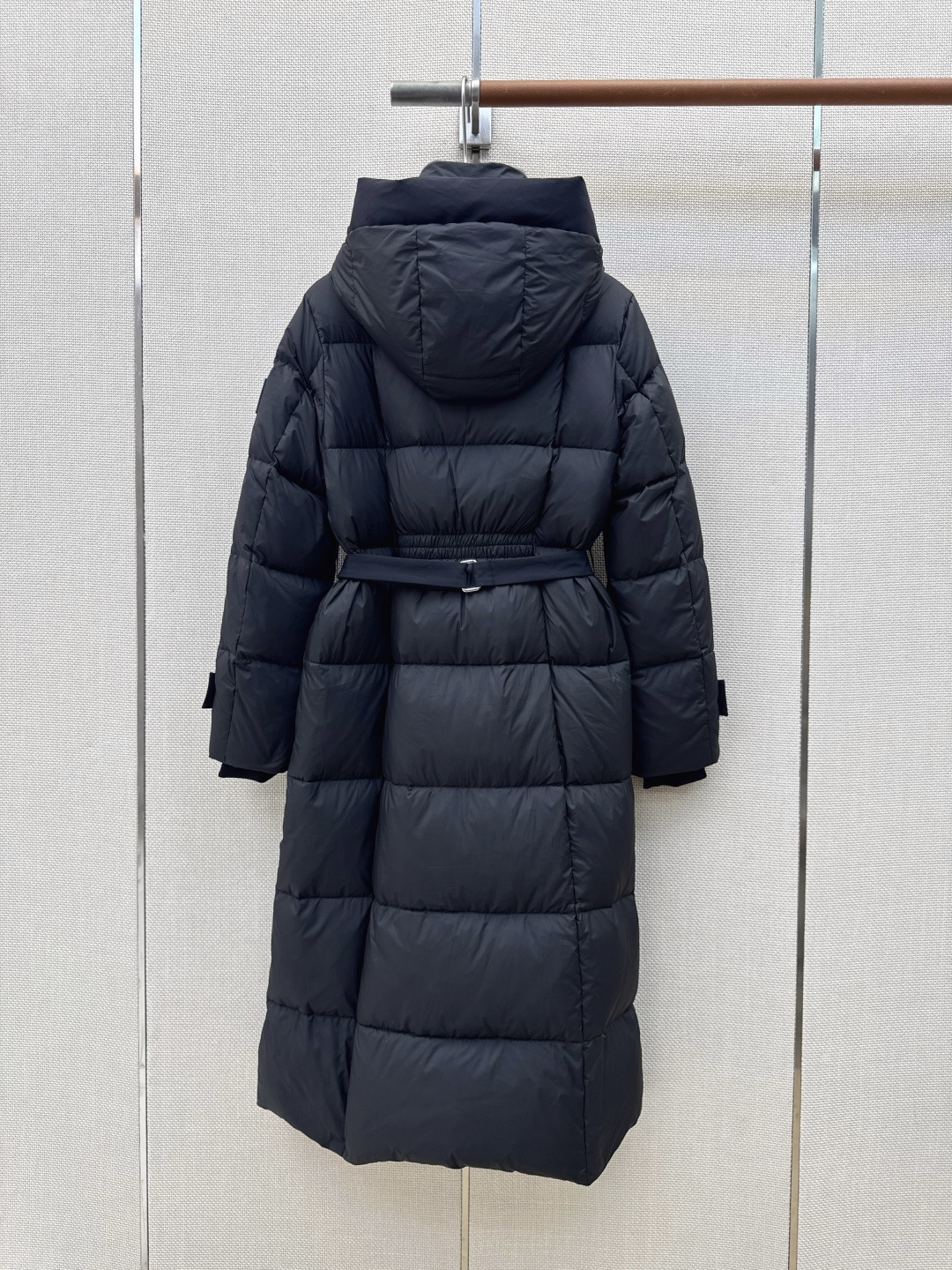 Bur 26Ss————秋冬最新款连帽长款羽绒服外套🤎H版型连帽拉链外套版型 90白鹅绒填充防风御寒效果绝佳 不显臃肿更