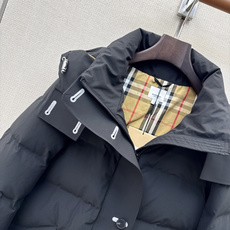 Bur 26Ss————秋冬最新款连帽中长款羽绒服外套🤎H版型连帽拉链外套版型 90白鹅绒填充防风御寒效果绝佳 不显臃肿 Bur 26Ss————秋冬最新款连帽中长款羽绒服外套🤎H版型连帽拉链外套版型 90白鹅绒填充防风御寒效果绝佳 不显臃肿