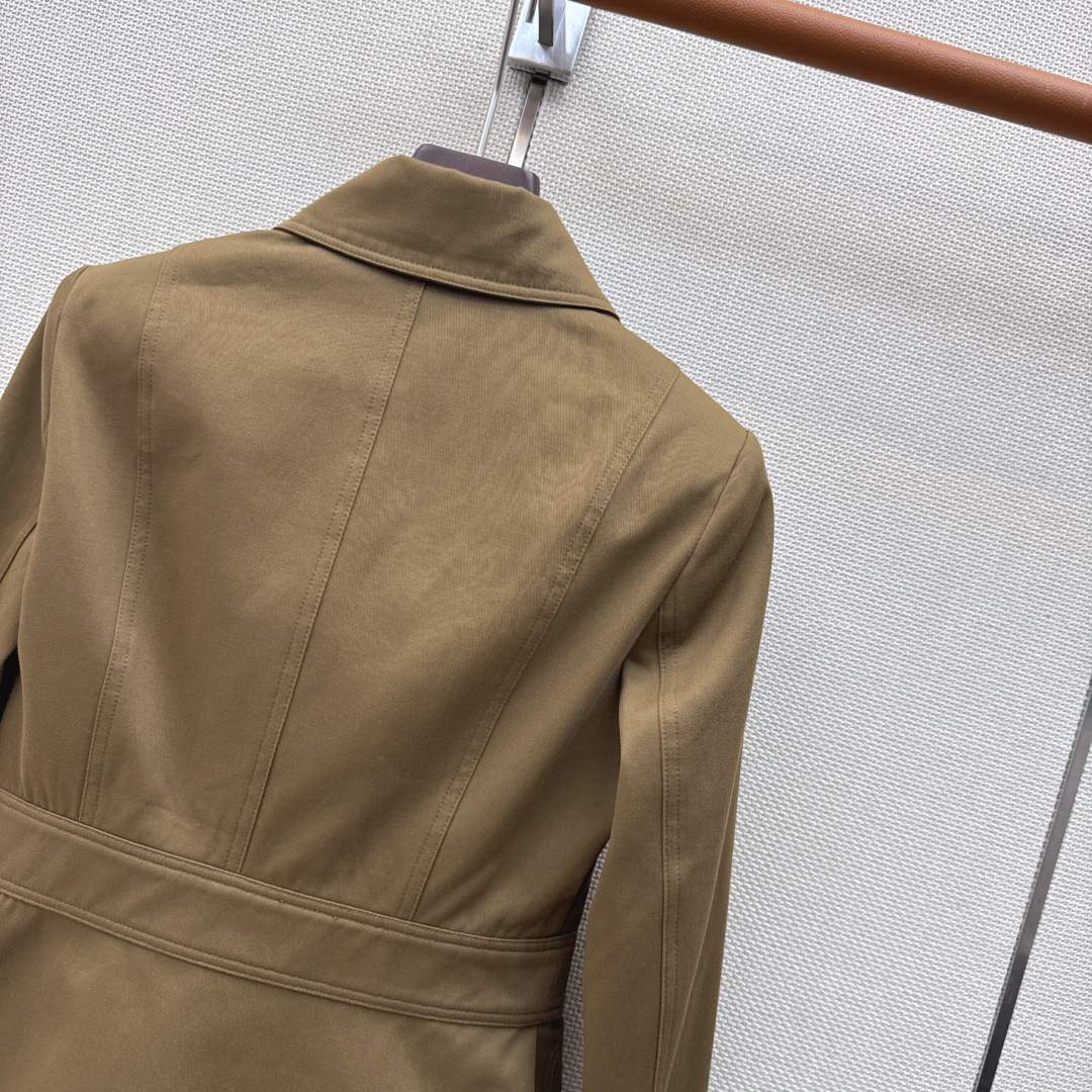 高级美式风 RL 26Ss————春夏最新款经典学院风骑士风夹克外套🤎顶级定制风衣面料 挺括感很好 工装四口袋立体收腰版