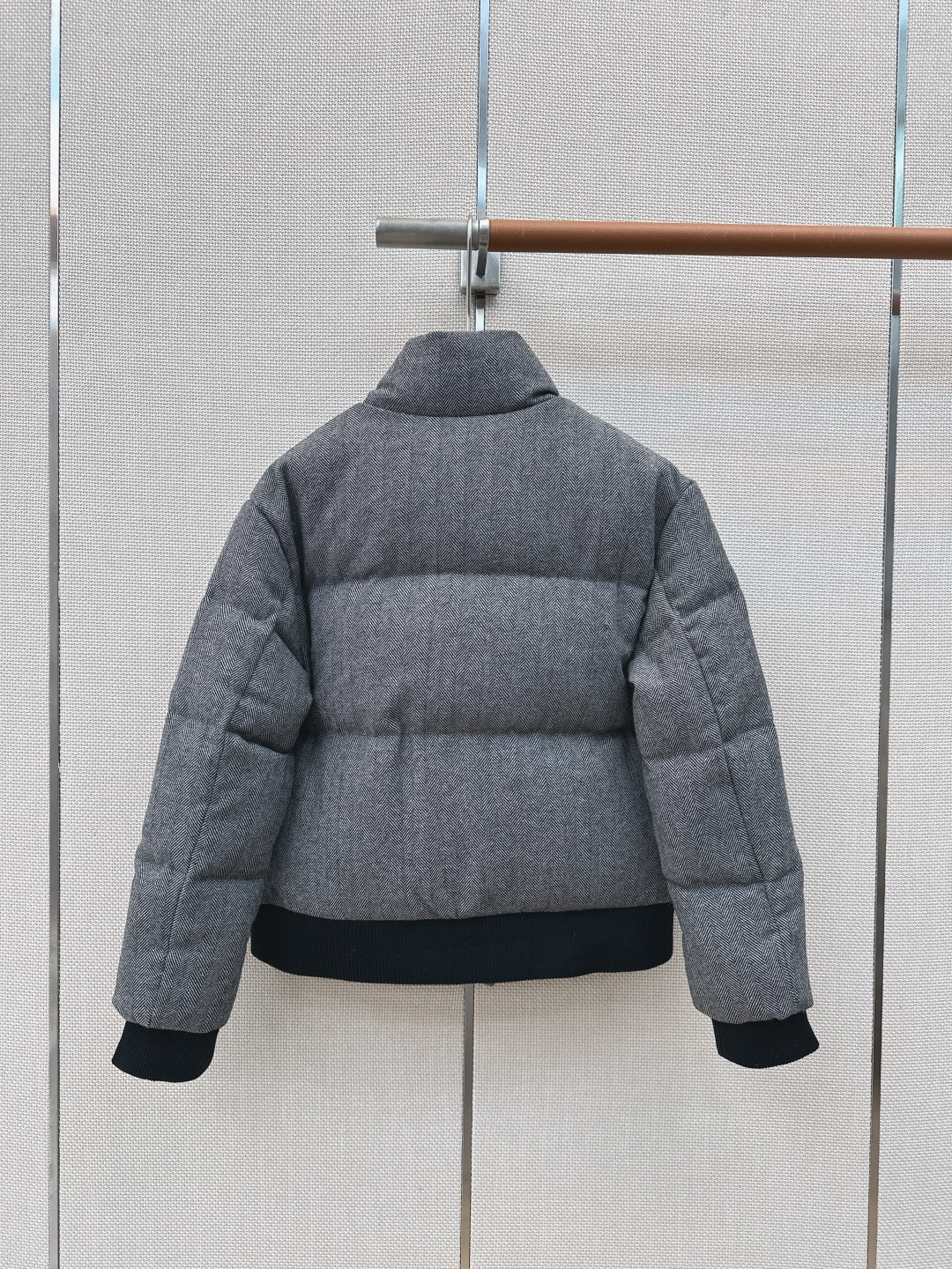 CD 26Ss———秋冬最新款立领徽章刺绣装饰面包羽绒服外套🩶经典宽松廓形版型不挑人 帅气减龄时髦百搭上身显瘦又保暖 采
