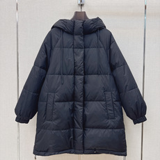 Max 26Ss———秋冬最新款简约袖标装饰连帽中长款羽绒服 🖤经典立体H版型剪裁 经典时髦又帅气 原版字母logo袖标 Max 26Ss———秋冬最新款简约袖标装饰连帽中长款羽绒服 🖤经典立体H版型剪裁 经典时髦又帅气 原版字母logo袖标